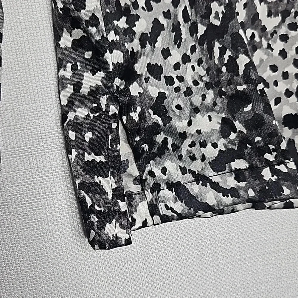 Jaclyn Smith Animal Print Pajama Silky Blouse‎ Black White Gray Women's Medium